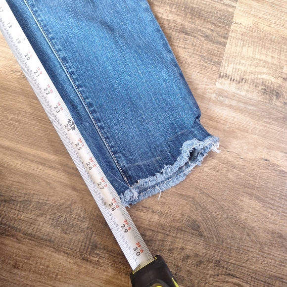 KanCan Raw Hem Distressed Jeans Size 30 - Picture 10 of 11
